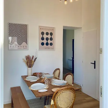 La Maison Des Trois Mats Lägenhet *